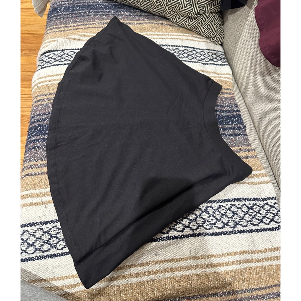 Brand: Forever 21    Size: Small  Color: Black